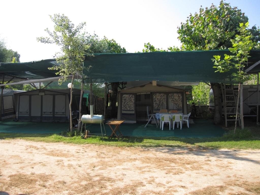 Camping Tsitreli Kalamítsion Ruang foto